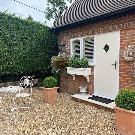 MursleyBoutique Style Self Contained Annexe With Gardenアパートメント エクステリア 写真